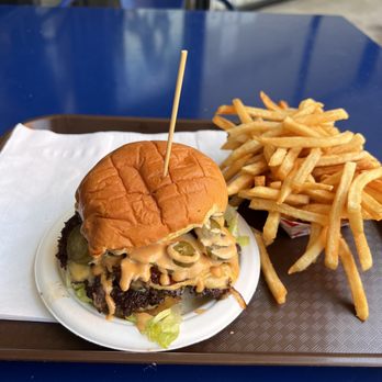 For The Win - Double smash burger with bacon, lettuce, tomato, jalapeño and fries - Burgers Near Me - Glendale, California For The Win - Double smash burger with bacon, lettuce, tomato, jalapeño and fries - Burgers Near Me - Glendale, California