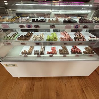 Ruby's Chocolates - Chocolatiers & Shops Near Me - Cincinnati, Ohio