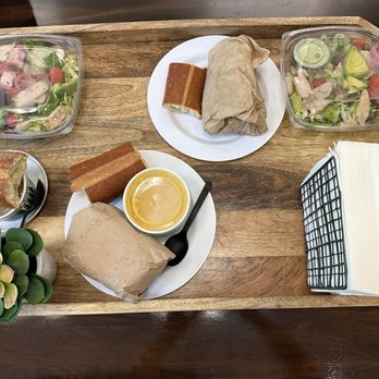 Roam - Lunch from a variety of places - Shared Office Spaces Near Me - Alpharetta, Georgia Roam - Lunch from a variety of places - Shared Office Spaces Near Me - Alpharetta, Georgia