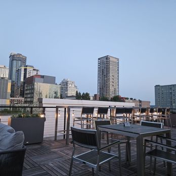 Belltown Inn - Rooftop view SW - Hotels Near Me - Seattle, Washington
