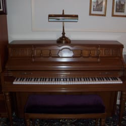 Colonial Chapel Funeral Home & Crematory - Piano