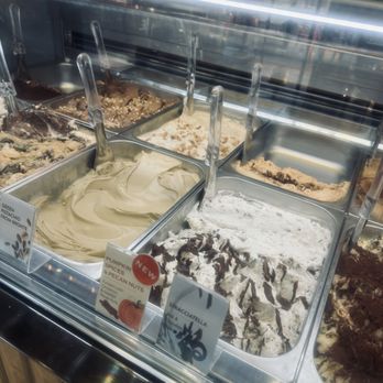 Venchi - Pumpkin gelato - Gelato Near Me - Glendale, California