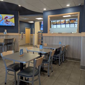 Culver’s - Dining area section. - Fast Food Near Me - Orlando, Florida