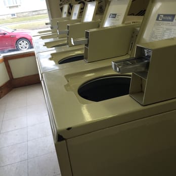 Best Wash Laundromat - The top loader dryers - Laundromat Near Me - Streator, Illinois