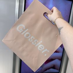 Glossier Las Vegas - glossier bag