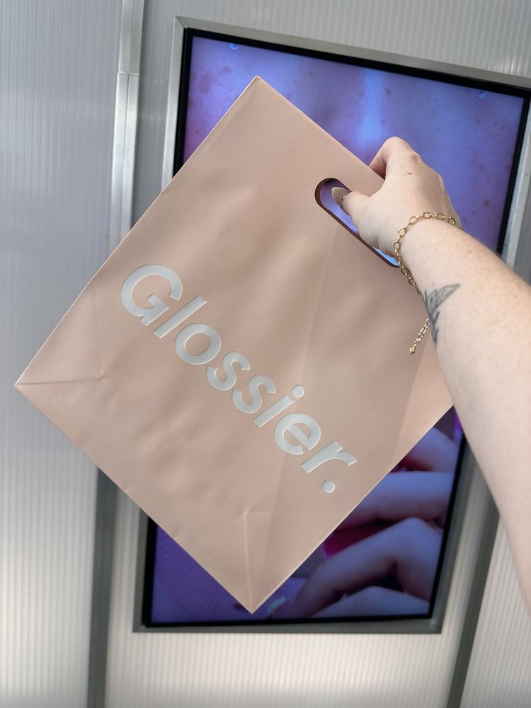 GLOSSIER LAS VEGAS Updated July 2024 24 Photos 3500 Las Vegas