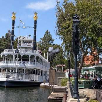 Mark Twain Riverboat - Amusement Parks Near Me - Anaheim, California Mark Twain Riverboat - Amusement Parks Near Me - Anaheim, California