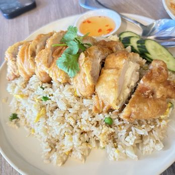 Chom Thai Kitchen - Crispy Chicken Fried Rice - Thai Near Me - Concord, California Chom Thai Kitchen - Crispy Chicken Fried Rice - Thai Near Me - Concord, California