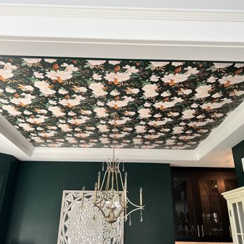Albo Wallpapering - Dining room ceiling - Wallpapering Near Me