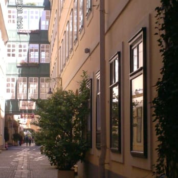 Sünnhof - Local Flavor Near Me - Vienna, 9