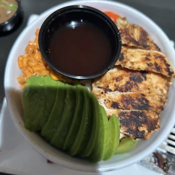The Crimson House - Chicken avocado bowl - New American Near Me - Pottsville, Pennsylvania The Crimson House - Chicken avocado bowl - New American Near Me - Pottsville, Pennsylvania