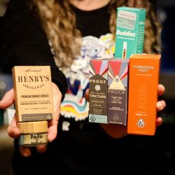 365 Recreational Cannabis Dispensary - I'm just showing off at this point, but I got some really great stuff!!