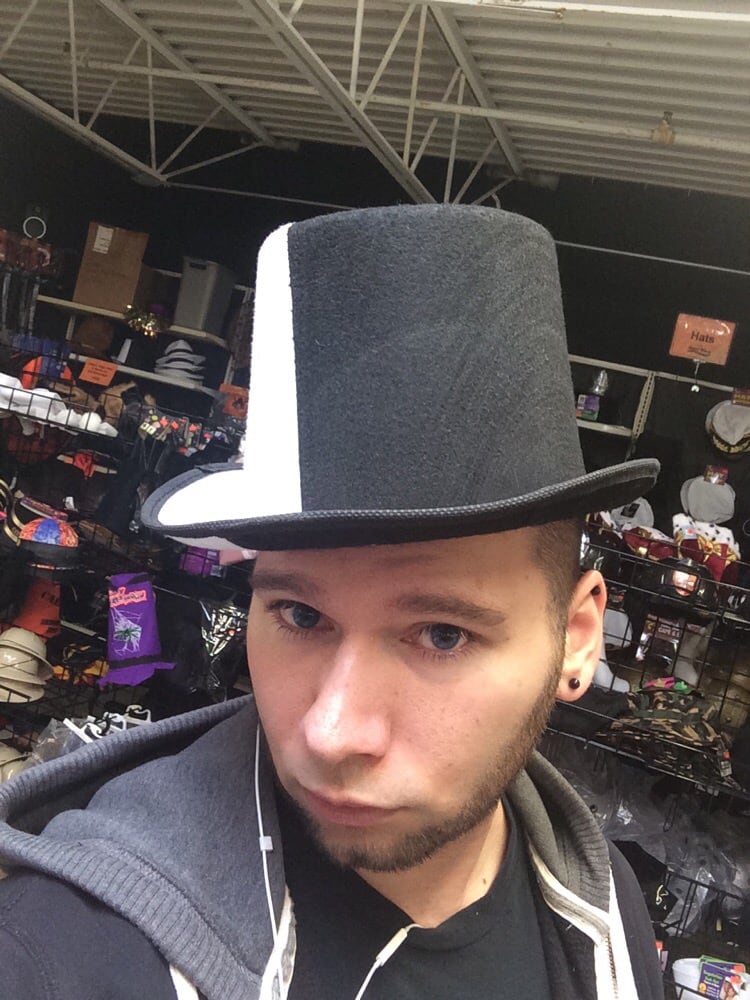 PARTY PLACE Updated August 2024 4441 Whipple Ave NW, Canton, Ohio