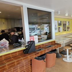 Dino's Famous Chicken