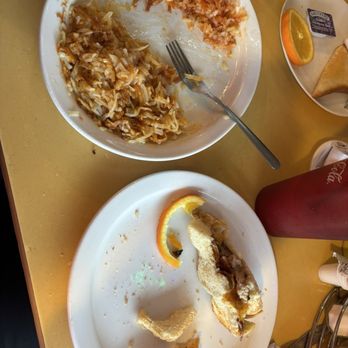 Twede's Cafe - Hash browns and breakfast sandwich - American Near Me - North Bend, Washington Twede's Cafe - Hash browns and breakfast sandwich - American Near Me - North Bend, Washington