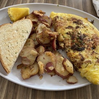 @ The Diner - House omelette - Breakfast & Brunch Near Me - Orlando, Florida @ The Diner - House omelette - Breakfast & Brunch Near Me - Orlando, Florida