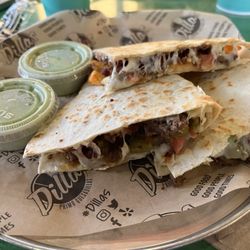 Dillas Quesadillas