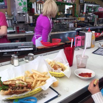 Choo Choo Restaurant - Burgers Near Me - Des Plaines, Illinois