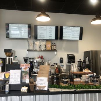Crossroads Cafe & Catering - Cafes Near Me - Penn Laird, Virginia