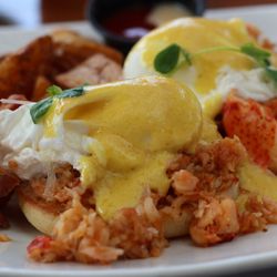 Cafe on 27 - Eggs Benedict absolute perfection!