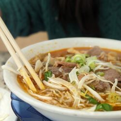 Pho Hung - Mmm.. mm. Mmmm...