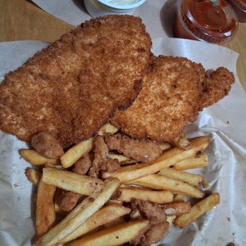 Bennett's Fish Shack - Halibut & clam basket - Fish & Chips Near Me - Ocean Shores, Washington