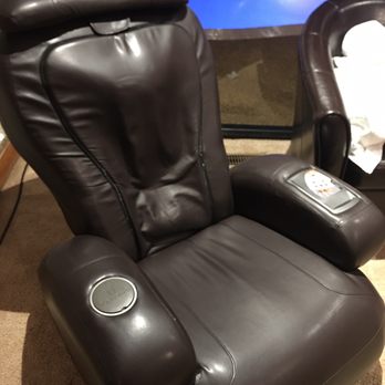 Sybaris Pool Suites - iJoy massage chair in the Paradise pool suite. Decent chair that's low to the ground. It massages areas from neck to low back. - Hotels Near Me - Northbrook, Illinois