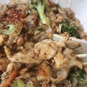 Thai-U-Up - Soggy pad see ew :( noodle texture is mushy, taste bad - Food Trucks Near Me - Burien, Washington Thai-U-Up - Soggy pad see ew :( noodle texture is mushy, taste bad - Food Trucks Near Me - Burien, Washington