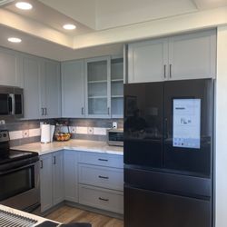 Kitchen Pros  - Costume colors and countertops.