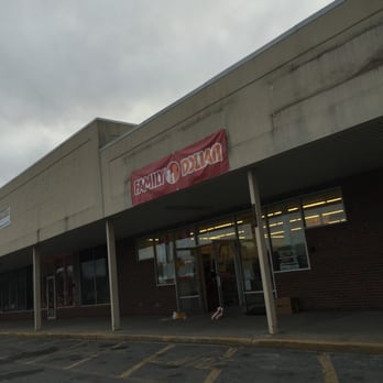 Family Dollar Store - West Bridgewater Family Dollar (Old Location) -- 836 North Main Street / Route 28, West Bridgewater Storefront - Department Stores Near Me - West Bridgewater, Massachusetts Family Dollar Store - West Bridgewater Family Dollar (Old Location) -- 836 North Main Street / Route 28, West Bridgewater Storefront - Department Stores Near Me - West Bridgewater, Massachusetts