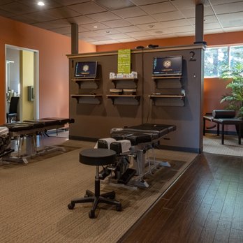 Life Giving Chiropractic - Open adjusting room - Chiropractors Near Me - Campbell, California Life Giving Chiropractic - Open adjusting room - Chiropractors Near Me - Campbell, California