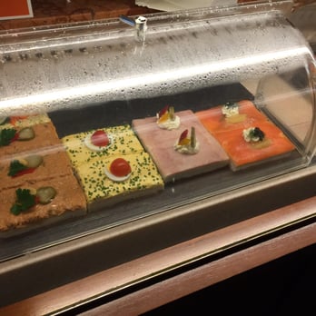 Kurkonditorei Oberlaa - Patisserie/Cake Shop Near Me - Vienna, 9