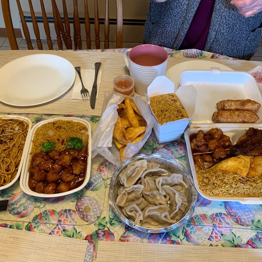 Szechuan lo mein, general Tso's chicken, steamed dumplings, crab Rangoon, Fried rice, egg roll, beef stick, fried chicken wings Szechuan lo mein, general Tso's chicken, steamed dumplings, crab Rangoon, Fried rice, egg roll, beef stick, fried chicken wings