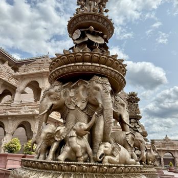 BAPS Swaminarayan Akshardham - Hindu Temples Near Me - Robbinsville, New Jersey