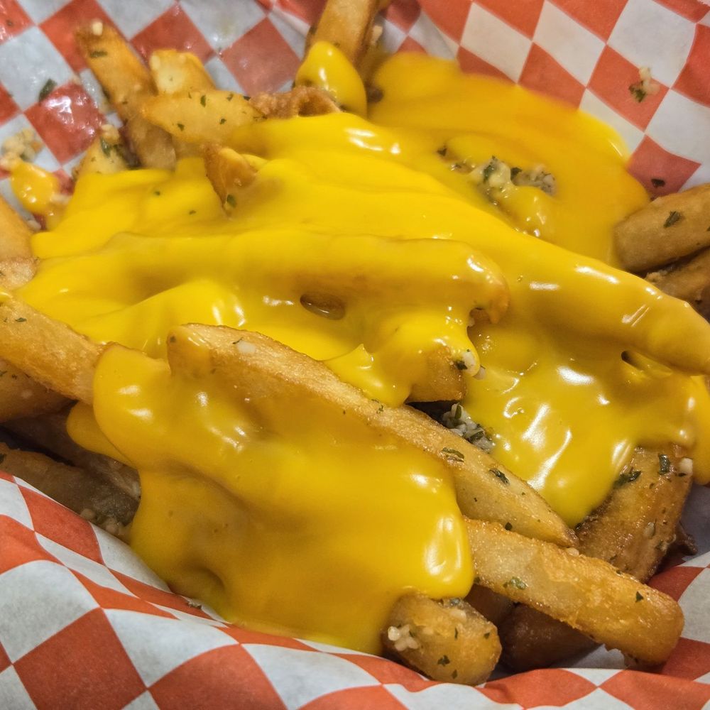 Cheesy garlic fries Cheesy garlic fries