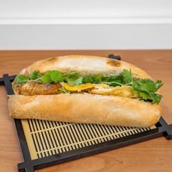 Fried egg bánh mì