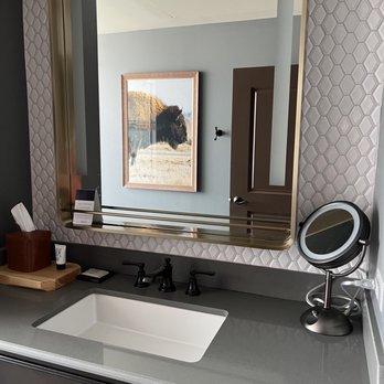 The Barfield Autograph Collection - Bathroom sink area. Rooms are nicely decorated. - Hotels Near Me - Amarillo, Texas The Barfield Autograph Collection - Bathroom sink area. Rooms are nicely decorated. - Hotels Near Me - Amarillo, Texas