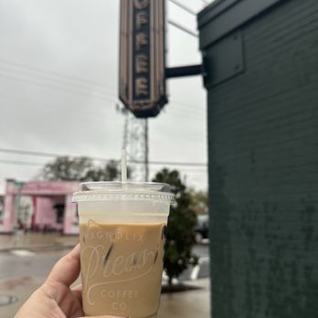 Magnolia Press - 1905 iced. - Coffee & Tea Near Me - Waco, Texas Magnolia Press - 1905 iced. - Coffee & Tea Near Me - Waco, Texas