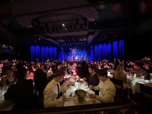 Moulin Rouge by null