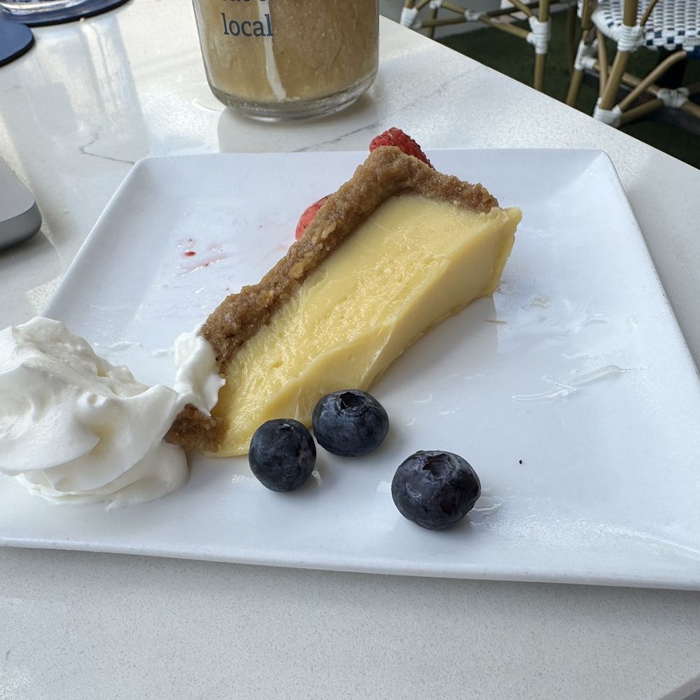 The 239 Naples - Delicious, only issue was the little clear plastic piece on the right side of the pie. Need to focus to see, but it's there. - American Near Me - Naples, Florida The 239 Naples - Delicious, only issue was the little clear plastic piece on the right side of the pie. Need to focus to see, but it's there. - American Near Me - Naples, Florida
