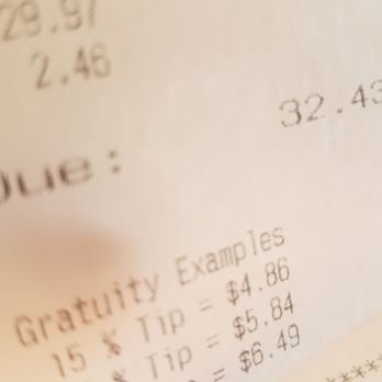 Applebee's Grill + Bar - Ummm.. are we really expected to tip 15 to 20% tjp?! - American Near Me - Chehalis, Washington Applebee's Grill + Bar - Ummm.. are we really expected to tip 15 to 20% tjp?! - American Near Me - Chehalis, Washington