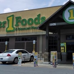 Super 1 Foods - entrance