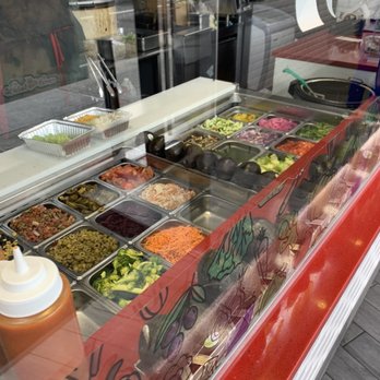 Halal Bros Grill - Very nice salad station !! - Halal Near Me - Queens, New York