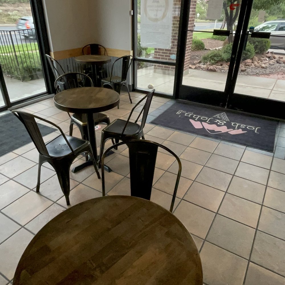 Josh & John's - the entrance to the restaurant - Ice Cream & Frozen Yogurt Near Me - Colorado Springs, Colorado