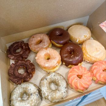 Foothill Donuts - Donuts - Donuts Near Me - Corona, California