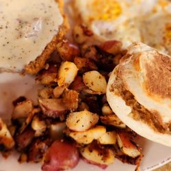 Mountain View Pub - Chicken Fried Steak and Eggs