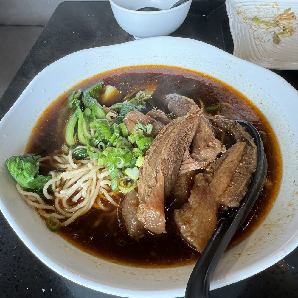Thumbling - Beef noodle - Shanghainese Near Me - West Covina, California Thumbling - Beef noodle - Shanghainese Near Me - West Covina, California