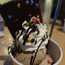 Brownie sundae