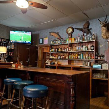 Duarte's Tavern - Interior vibe - American Near Me - Pescadero, California