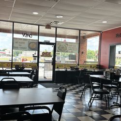 Alishas Thai - Interior dining